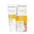 کرم ضد آفتاب بدون رنگ بایودرما SPF 30 مدل Photoderm AKN مناسب پوست‌های چرب و مختلط حجم 40 میلی‌لیتر