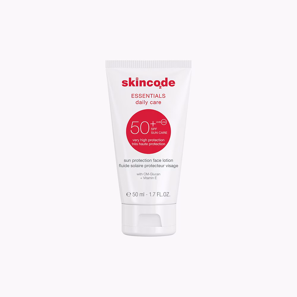 لوسیون ضد آفتاب بی‌رنگ صورت، بدن اسکین کد SPF 50 مدل LOTION ‌محافظ در برابر UVA/UVB مناسب برای انواع پوست حجم 50 میلی‌لیتر